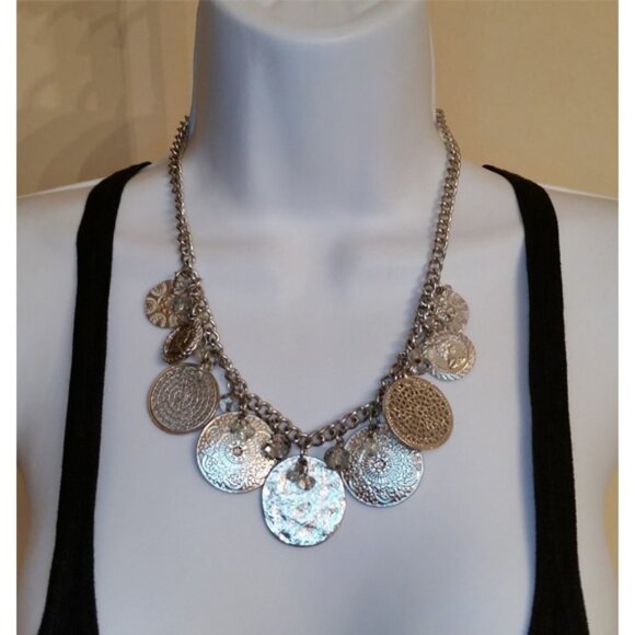 Silver tone textured hammered disc and coin like mix statement chain necklace - Picture 1 of 6